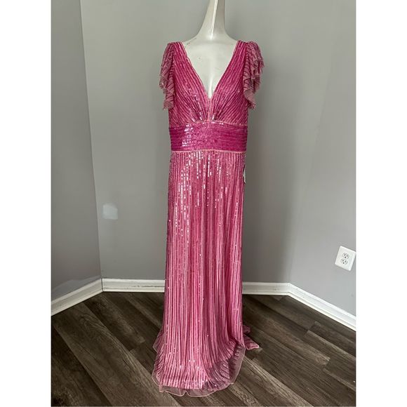 MAC DUGGAL EMBELLISHED FLUTTER CAP SLEEVE A LINE GOWN - Picture 4 of 10